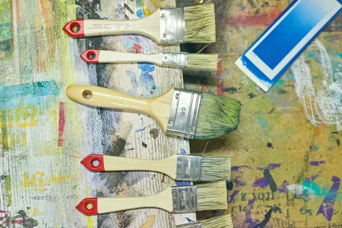 verschieden breite Malerpinsel